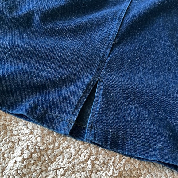 Comfy and wide waist band - lots of stretch! Svelte brand size large - Picture 5 of 6